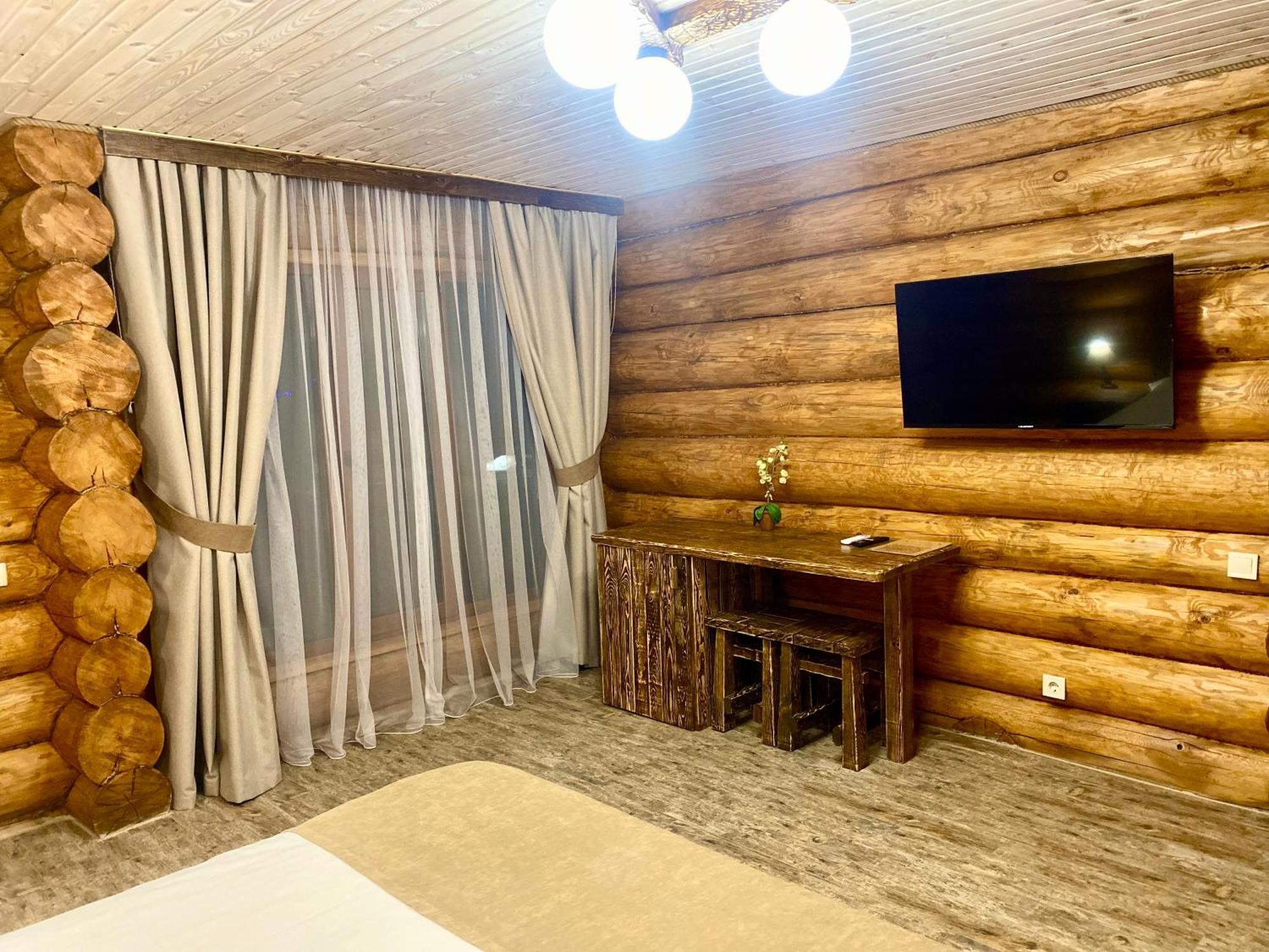 Resort Stariy Prud Pylypovychi Buitenkant foto
