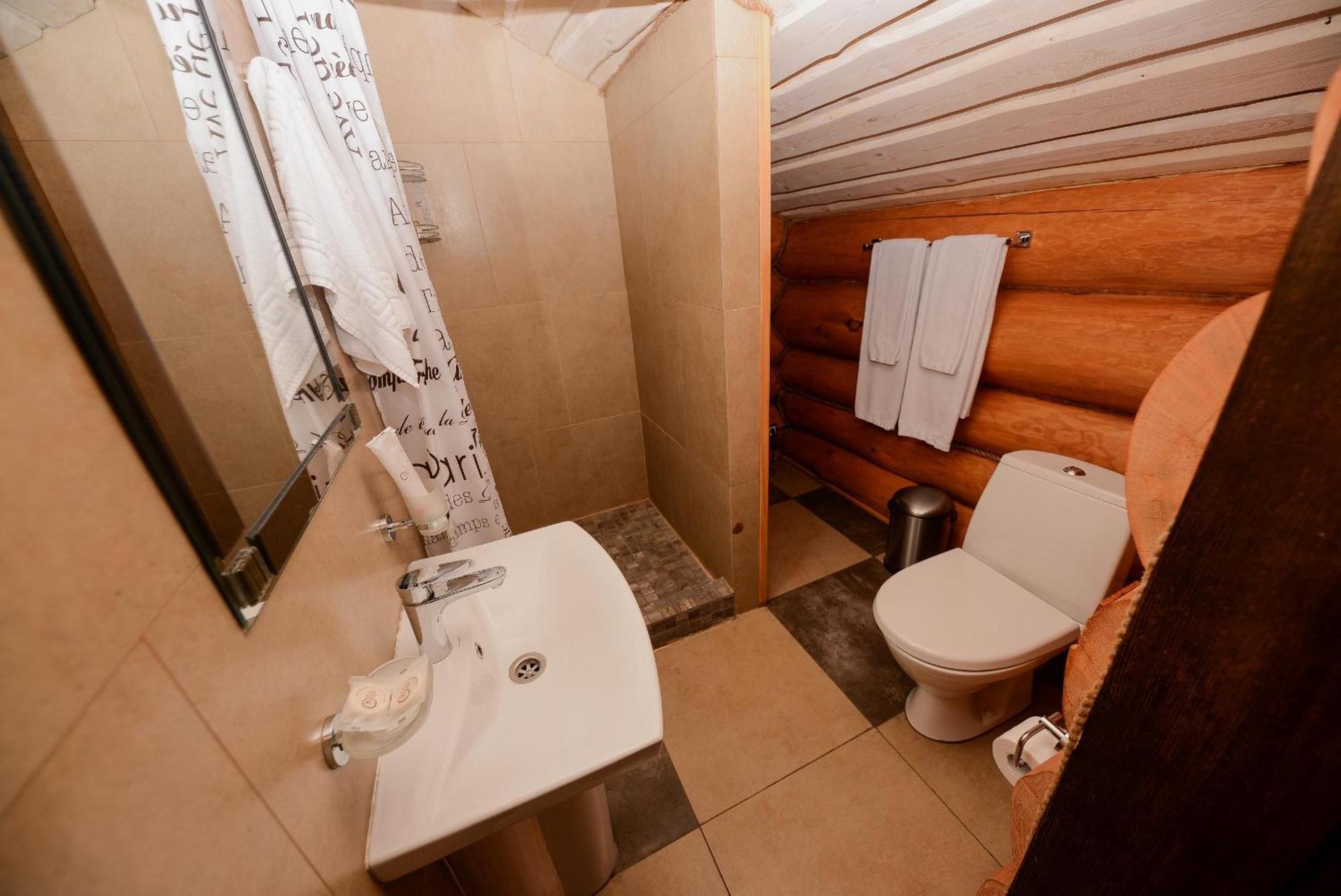 Resort Stariy Prud Pylypovychi Buitenkant foto