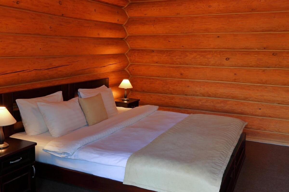 Resort Stariy Prud Pylypovychi Buitenkant foto